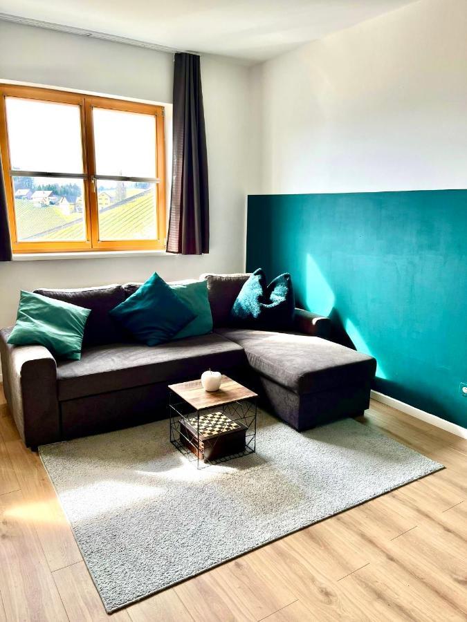 Weinberg Apartment ليوتسشاخ المظهر الخارجي الصورة